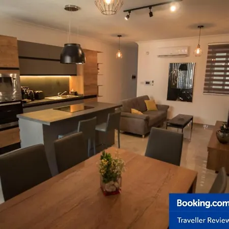 Msiebah Court San Gwann Modern Apt Near Sliema And St Julians Exterior photo