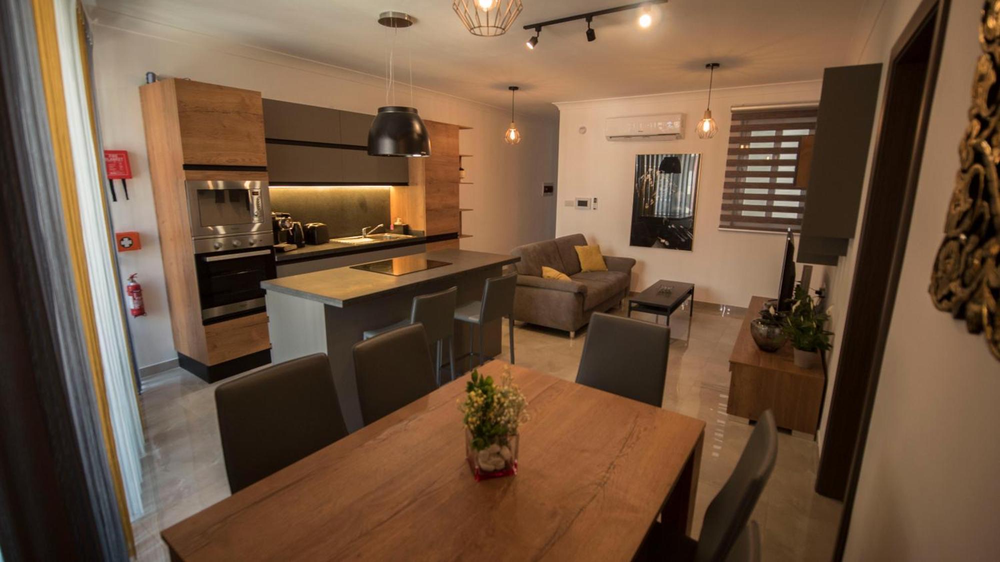 Msiebah Court Modern Near Sliema And St Julians Apartment San Gwann